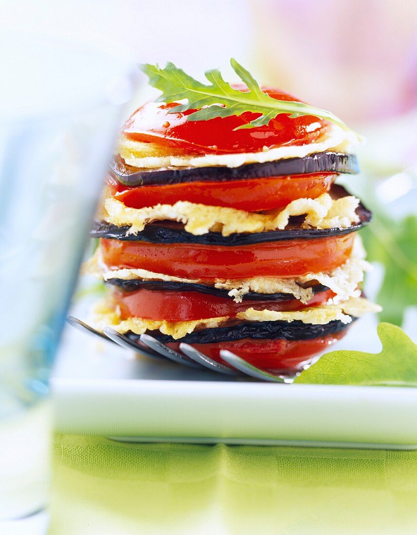 Layered crunchy tomatoes and aubergines