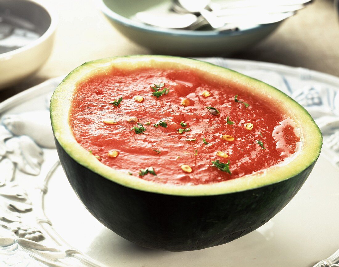 Kalte Wassermelonen-Tomaten-Suppe