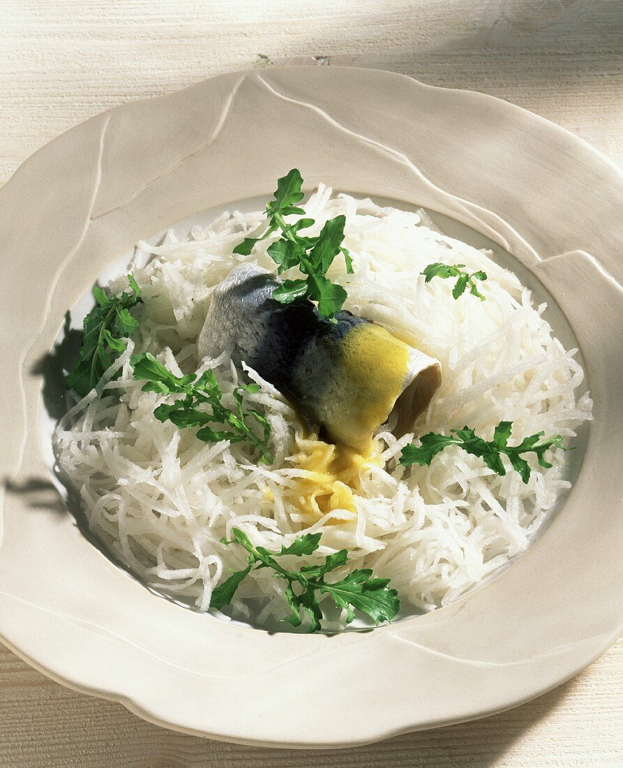 Rollmop with shredded black radish