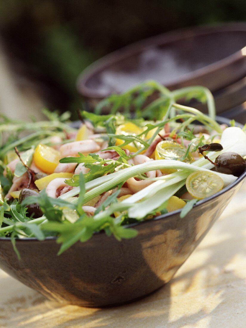 Oktopus-Salat mit Kirschtomaten