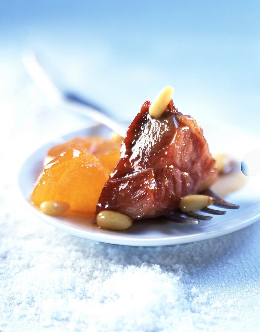 Knuckle of ham with dried apricots