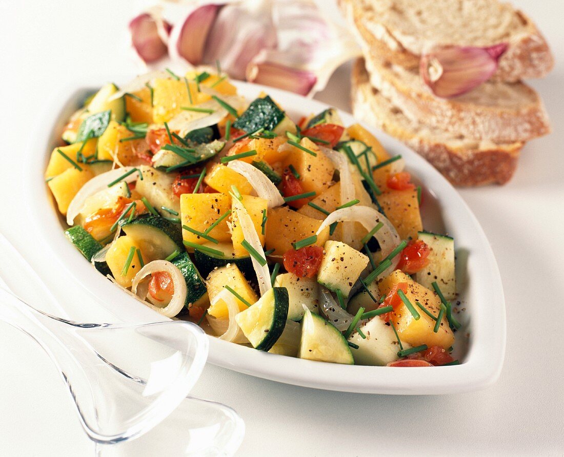 Kürbis-Gemüse-Salat