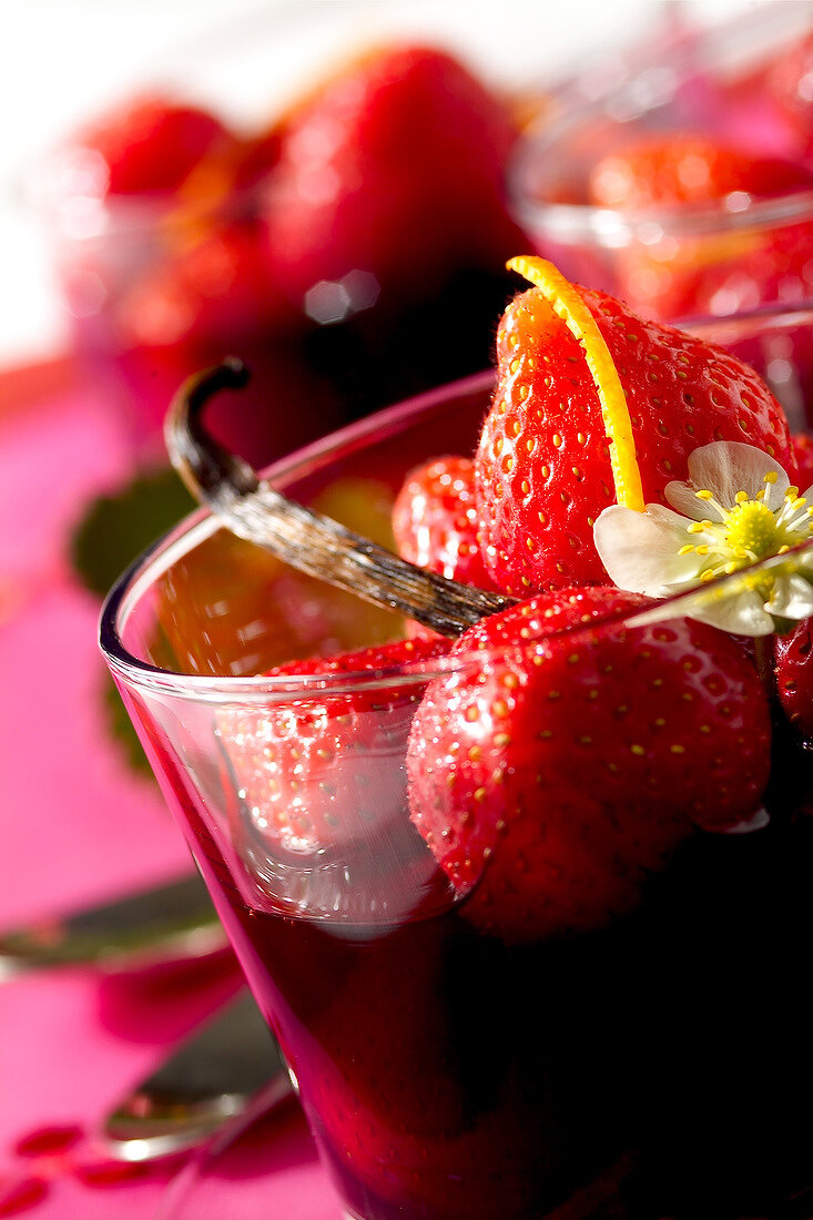 Red wine and strawberry soup (topic: Provence)