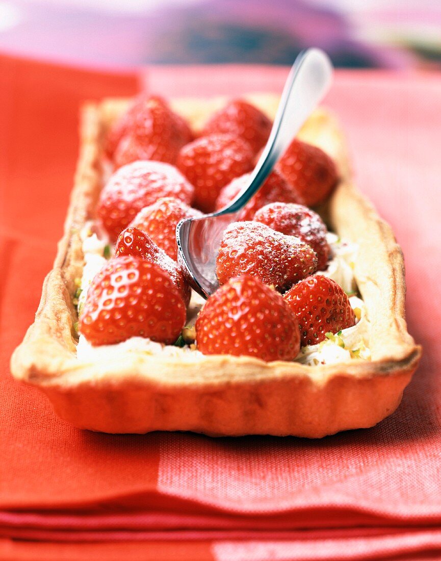 Strawberry and mascarpone tart