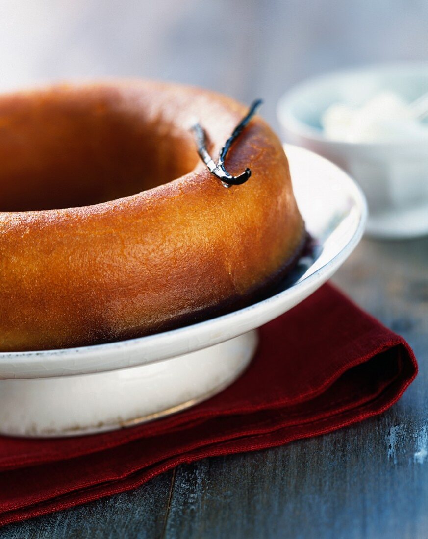 Baba au Rhum (in Rum getränktes Napfküchlein, Frankreich)