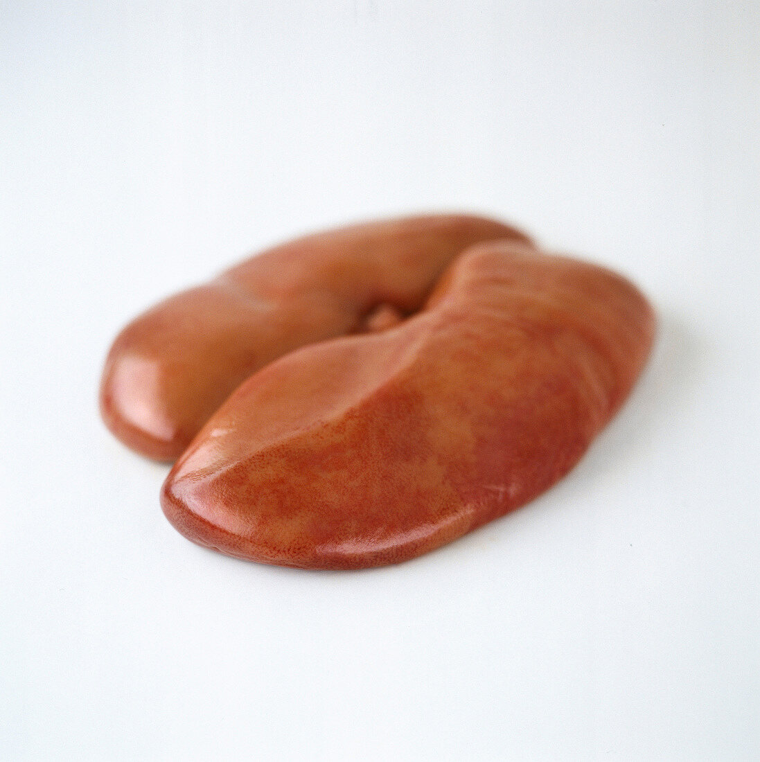 Raw pork kidneys
