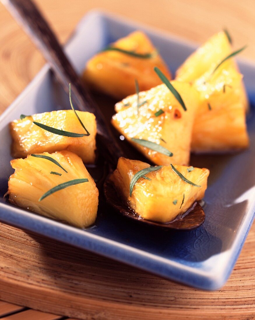 Roasted pineapple with tarragon
