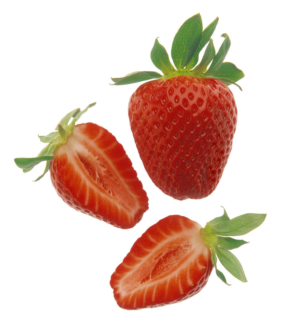 Frische Erdbeeren auf weißem Hintergrund