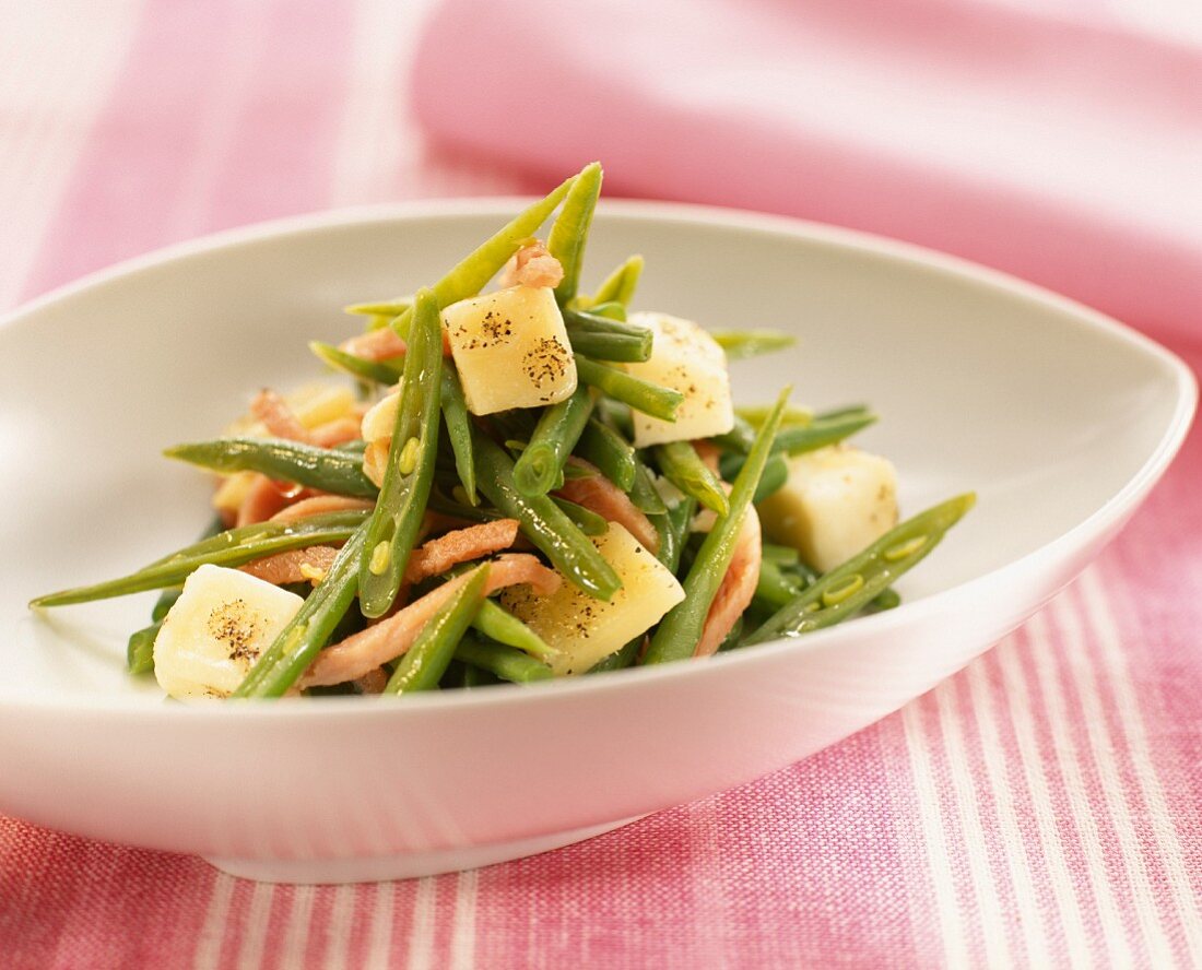 green bean salad with cheese and cooked ham