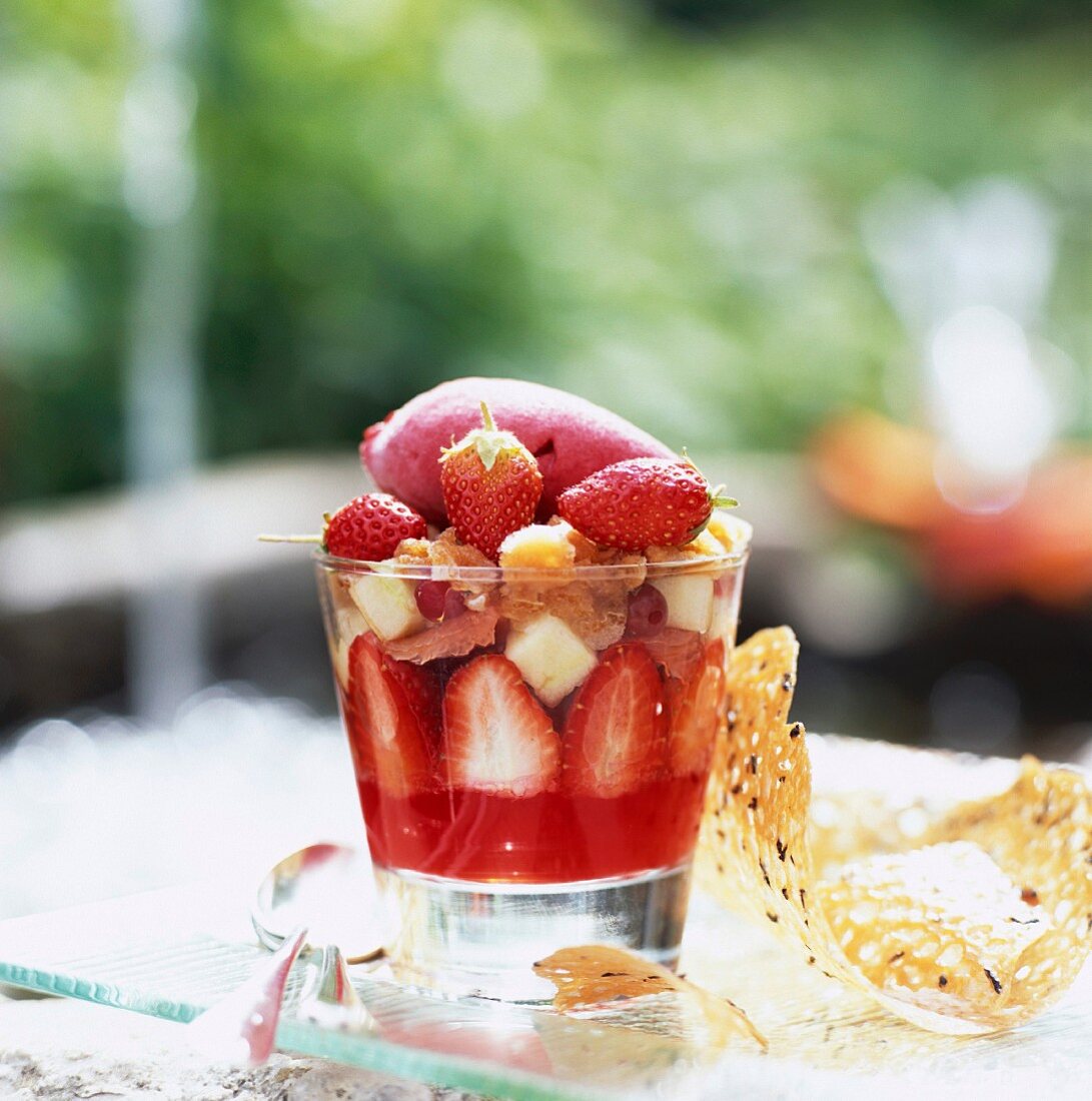 Fresh fruit with iced tea and lemon grass