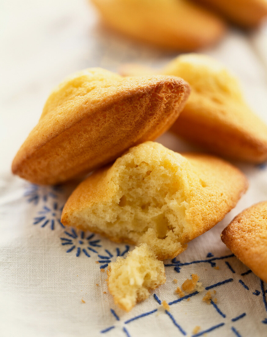Madeleines (topic: cooking for children)