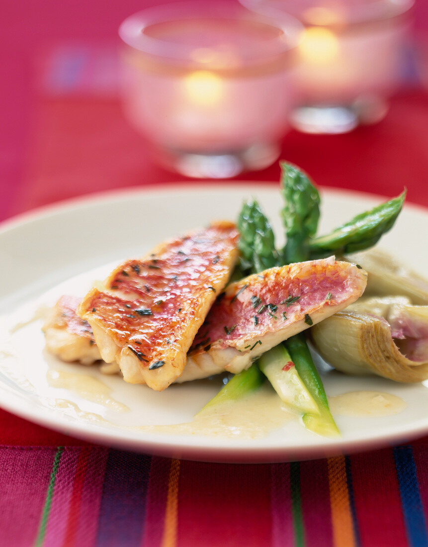Red mullet with asparagus and artichokes