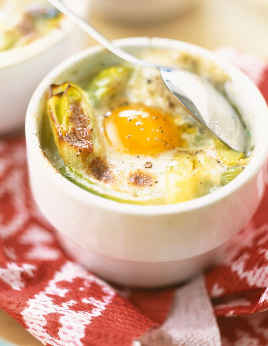 Coddled egg with leeks and Roquefort