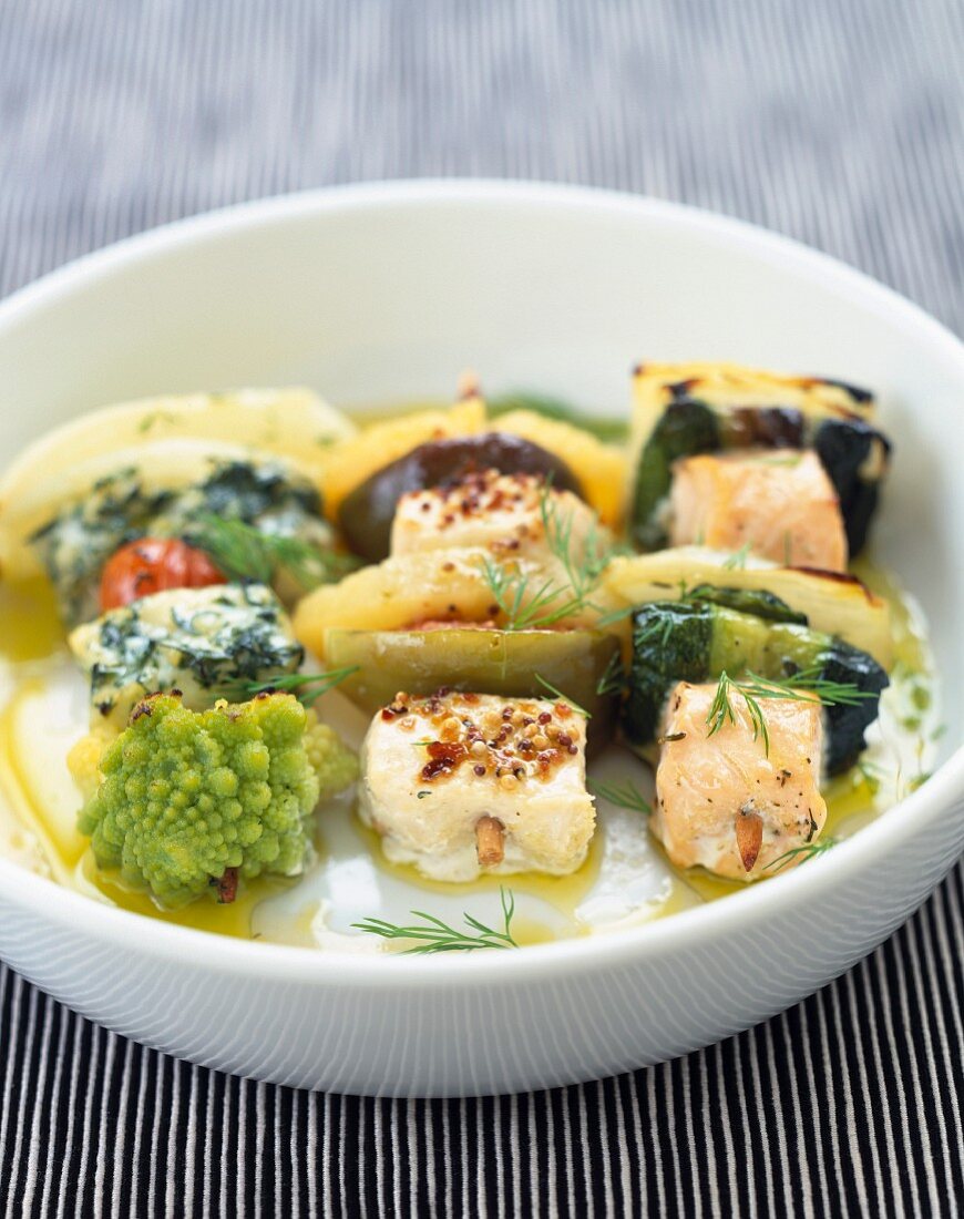 Assorted fish and green vegetable brochettes