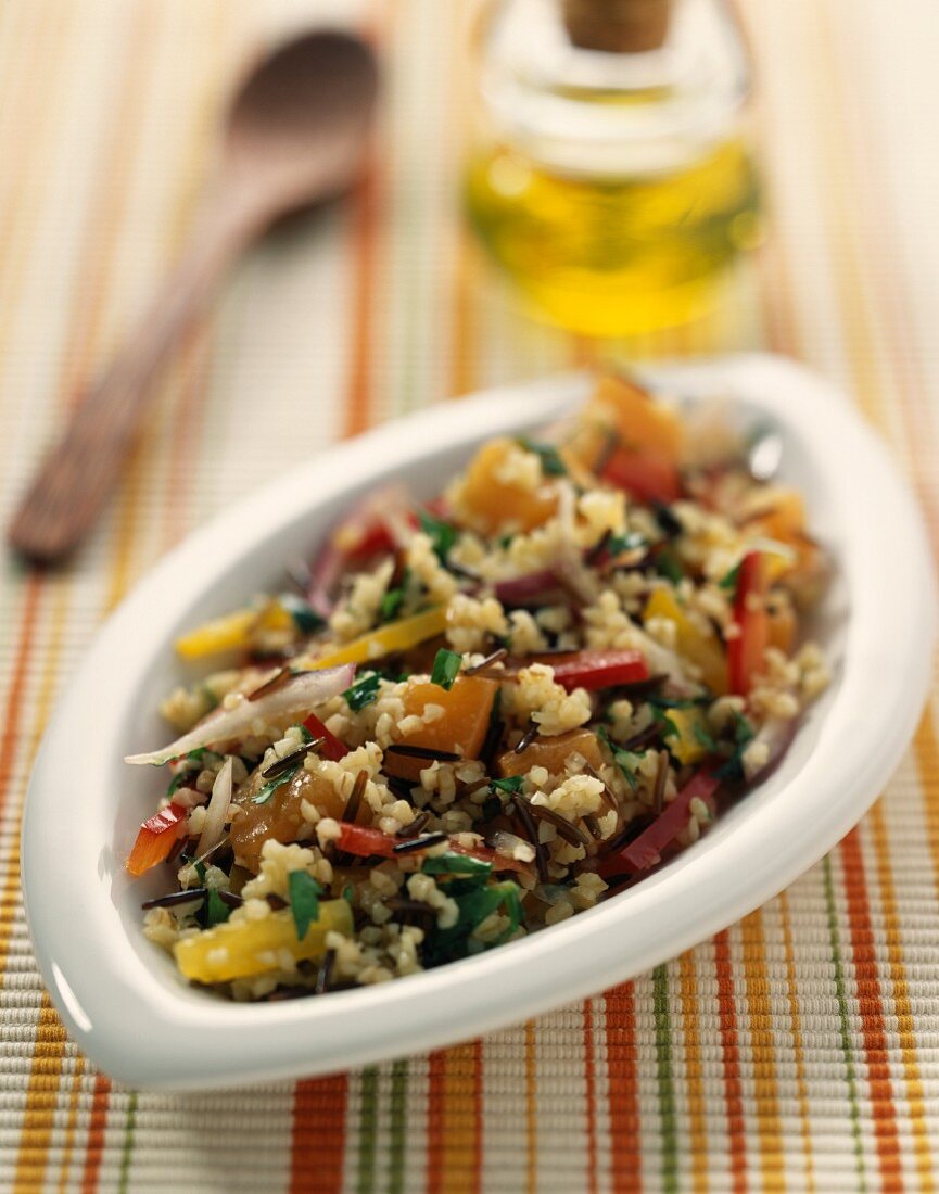 Bulgursalat mit Paprika und Kürbis