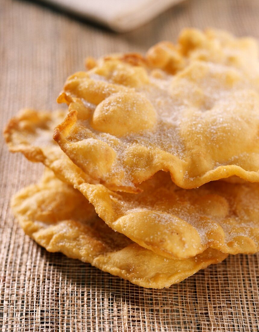 Oreillettes (Schmalzgebäck mit Zucker, Frankreich)