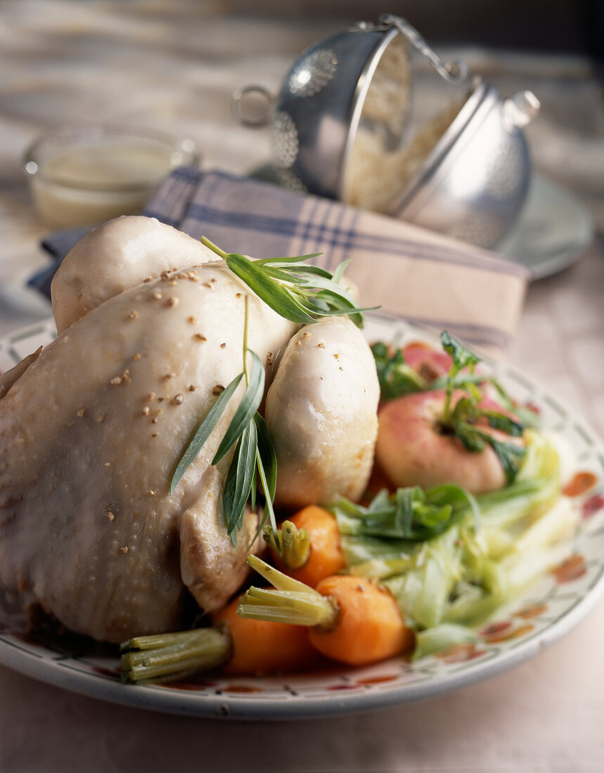 Poule au pot (Hähnchen und Gemüse aus dem Topf, Frankreich)