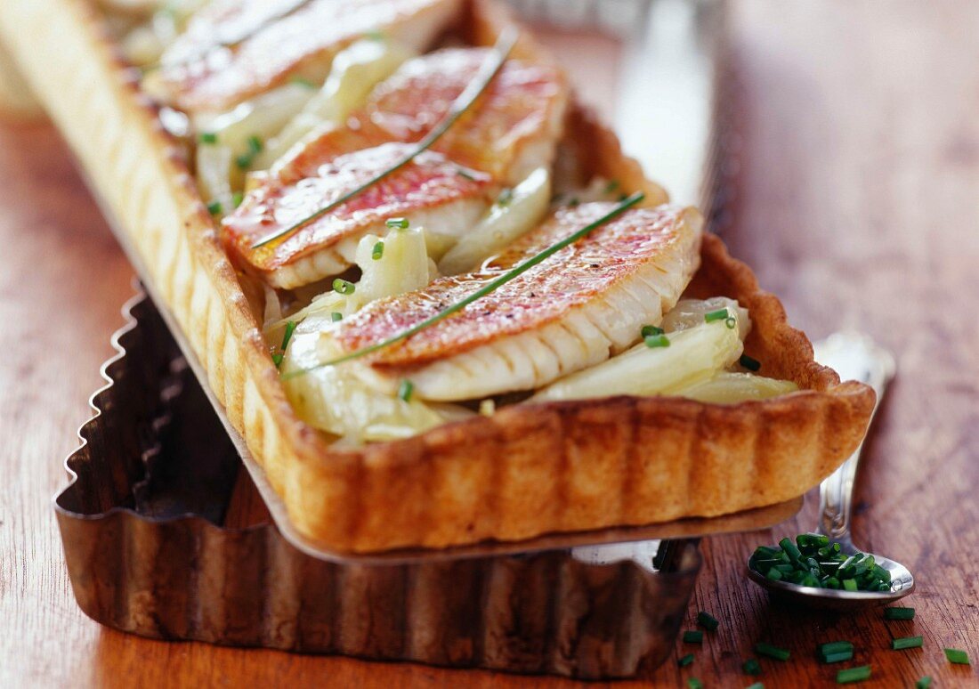 Herzhafte Tarte mit Rotbarbe und Fenchel