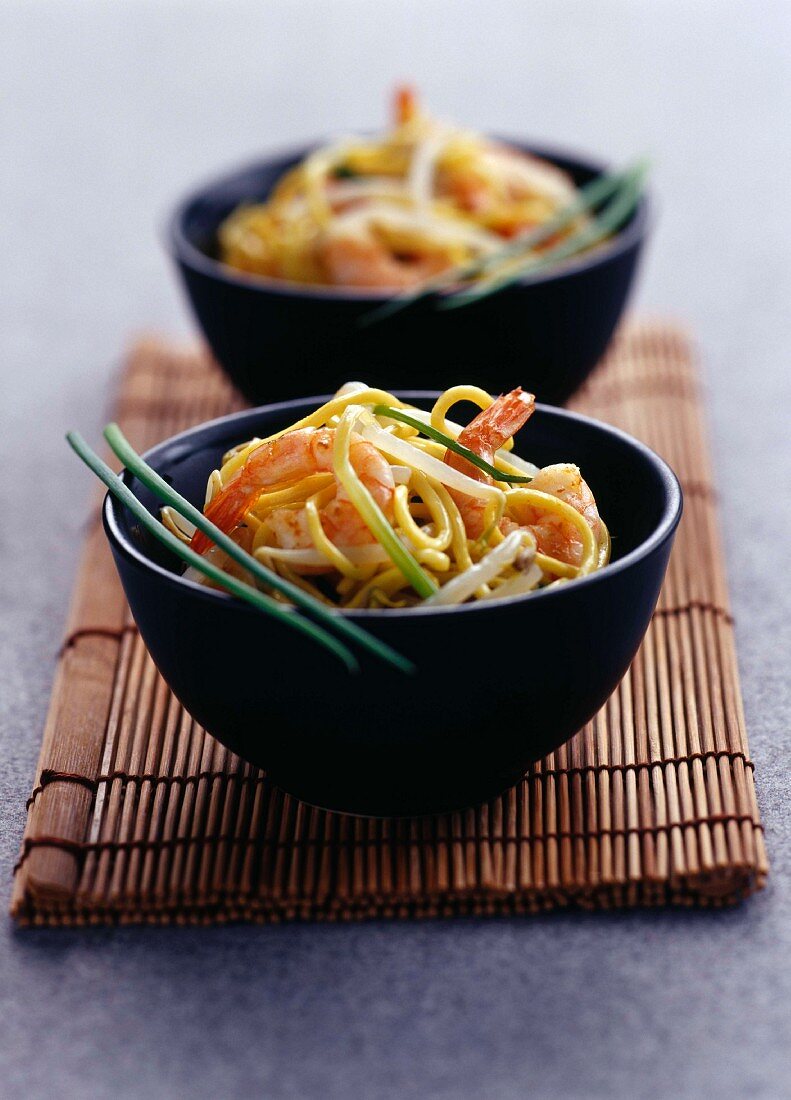 Prawn and beansprout salad