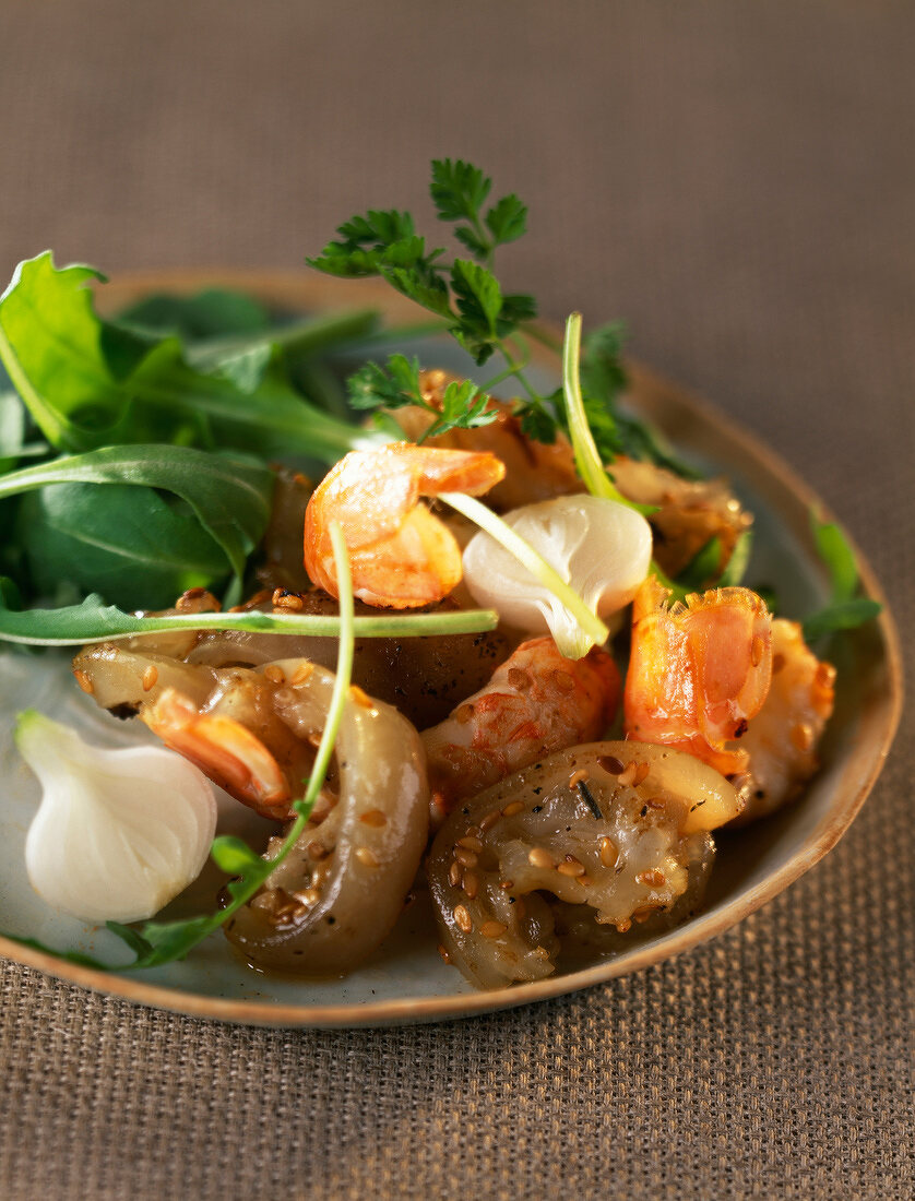Salat mit Kaisergranat und Sesam