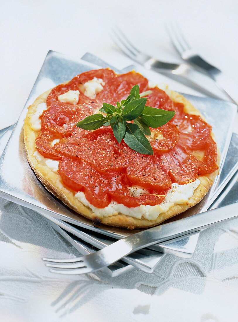 individual tomato tart (topic: menus by Aurélie)