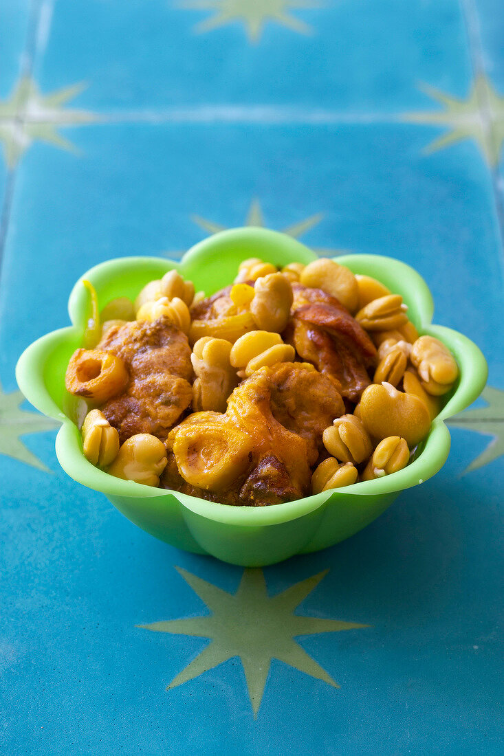 Lamm-Tajine mit Saubohnen