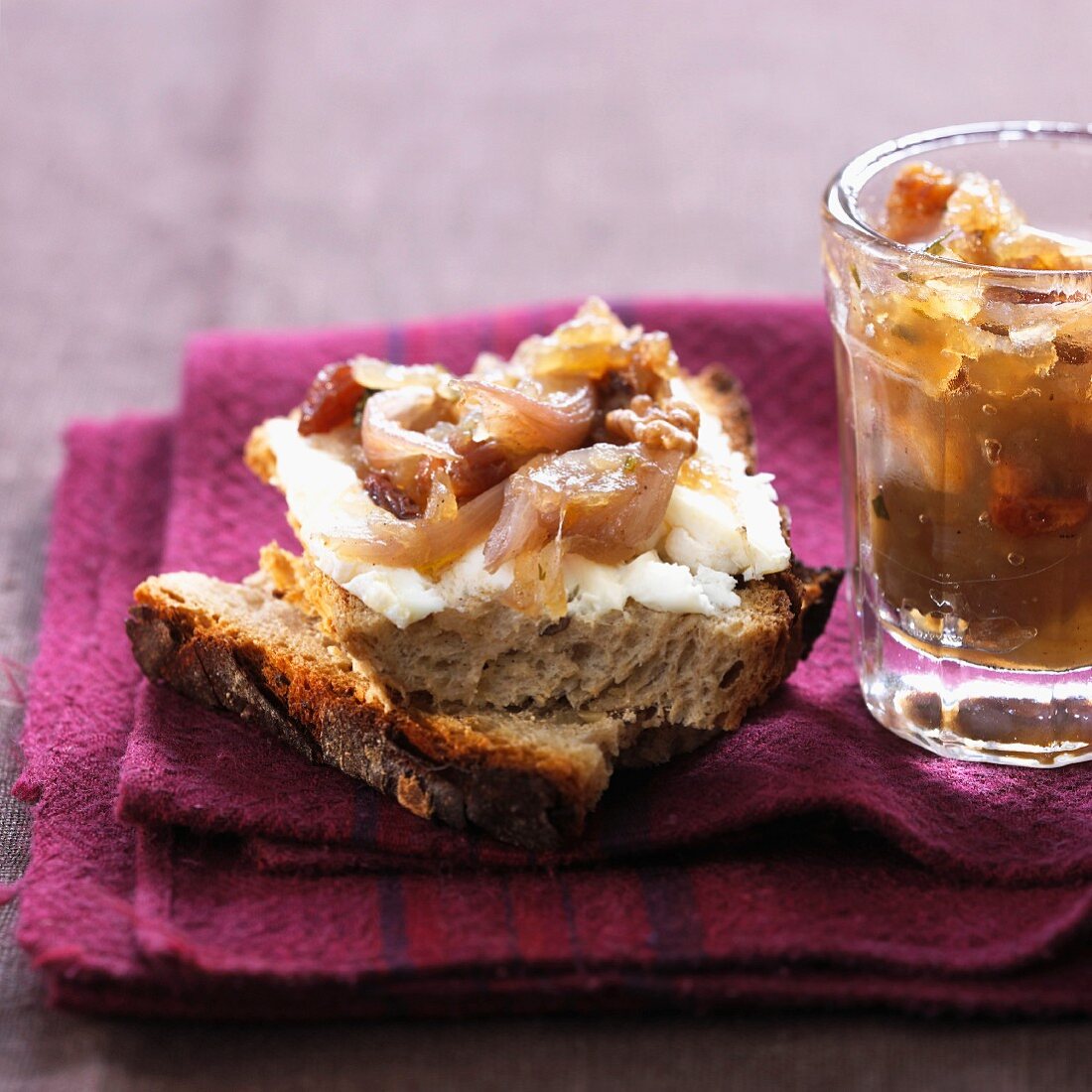 Goat's cheese on bread with shallot chutney