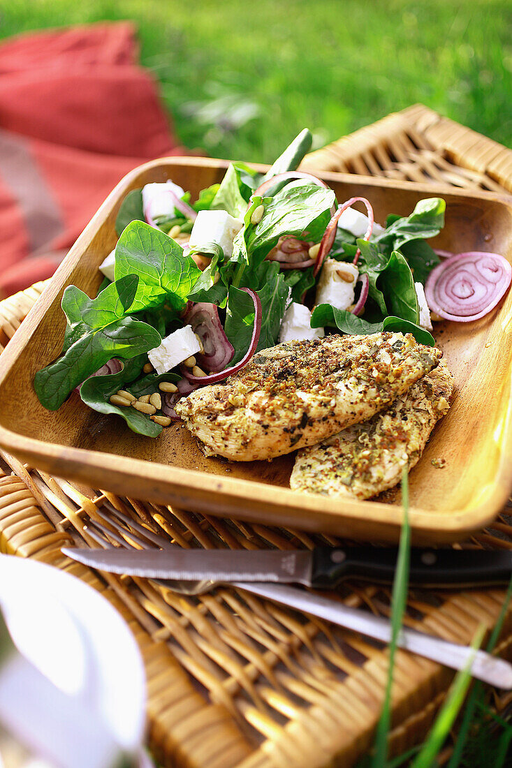 chicken and spinach spicy salad