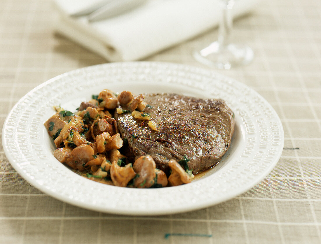 Entrecote with mushrooms