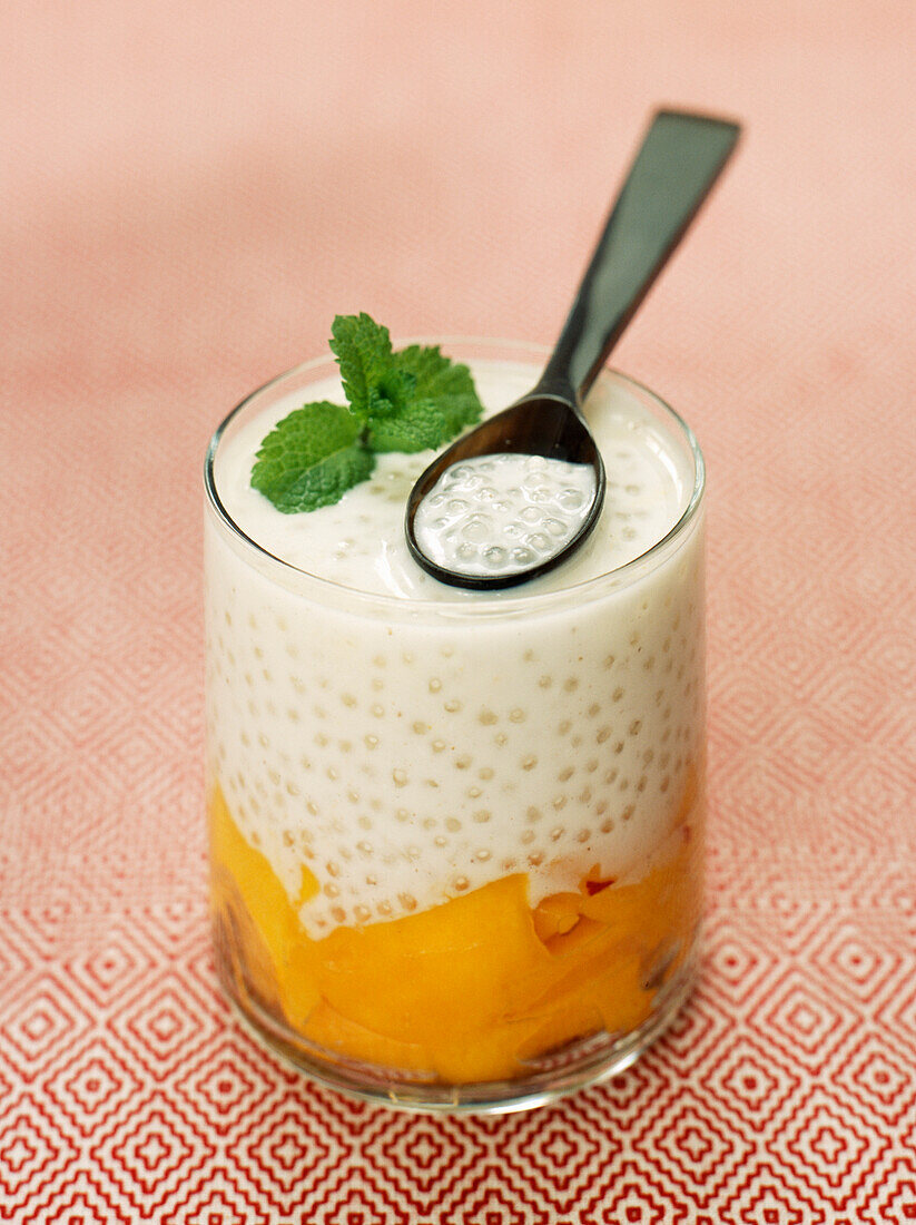 Verrine with quinoa and mango