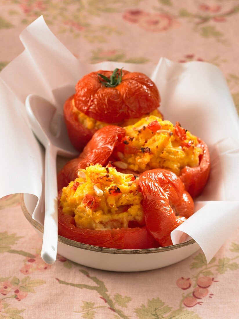 Tomatoes stuffed with polenta