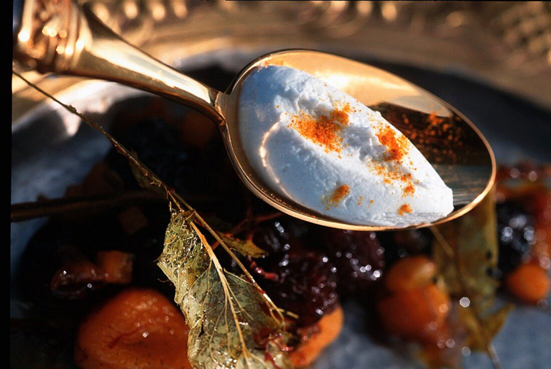 Birnendessert mit Ingwer, Feigen und Datteln