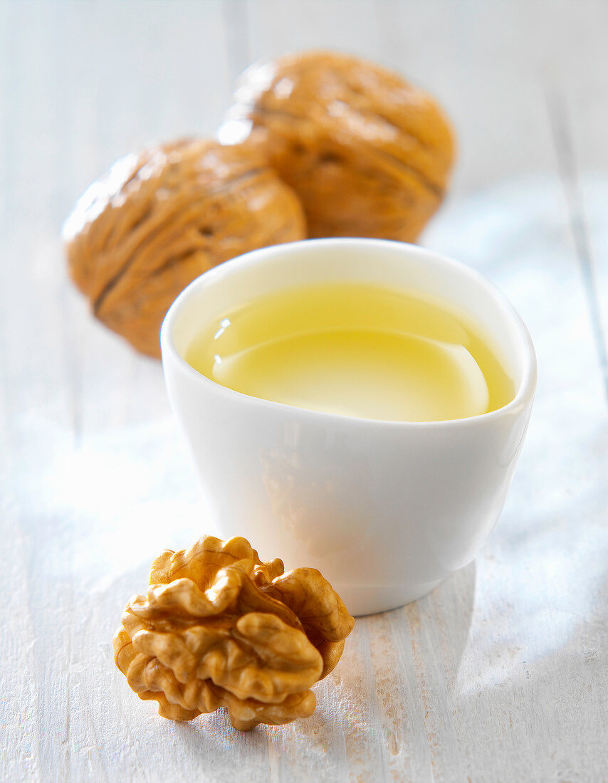 Walnut oil