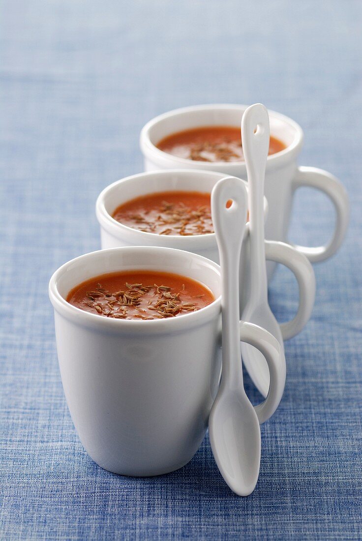 Tomato soup with cumin and turmeric