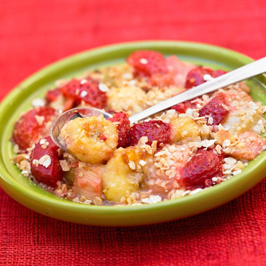 Rhubarb, banana and strawberry crumble