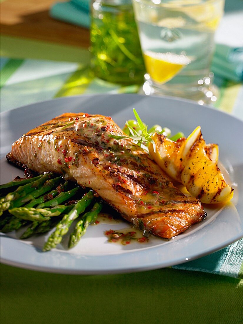 Grilled salmon fillet with green asparagus