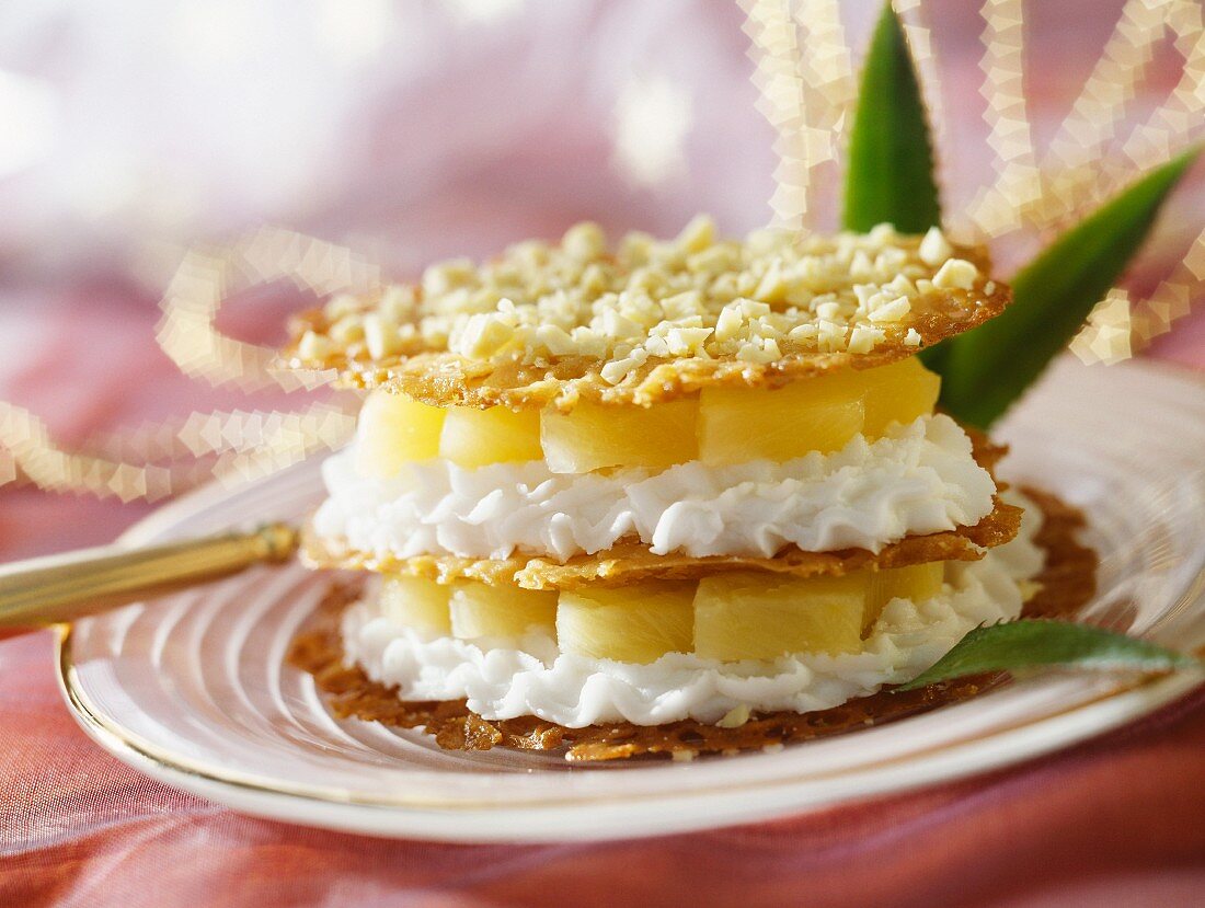 Caramel wafers with pineapple