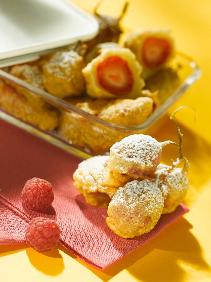 Small strawberry fritters