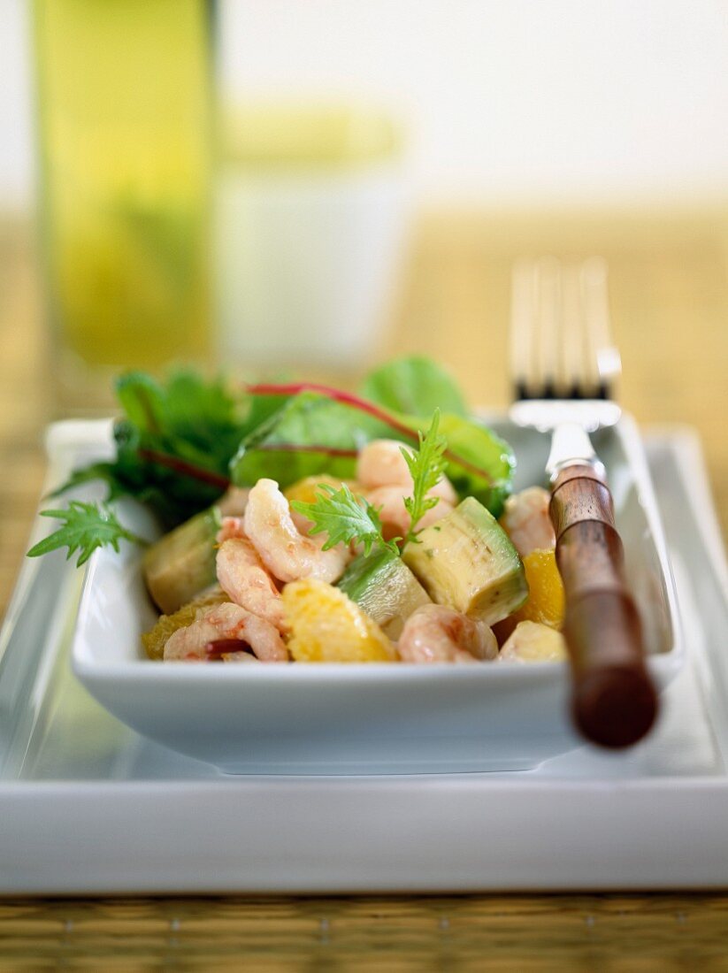 Crevettensalat mit Avocado und Zitrusfrüchten