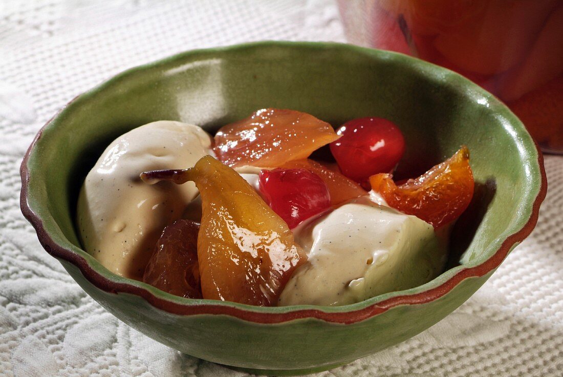 Vanilla ice cream with candied fruits