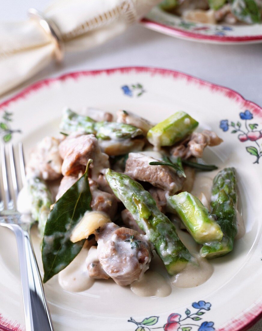 Blanquette d'agneau (lamb fricassee) with green asparagus