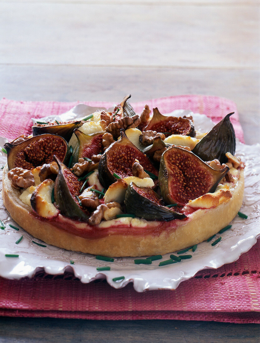Fig and goat's cheese tart