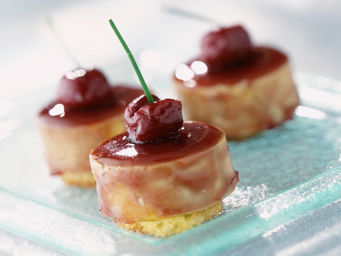 Foie gras canapés with cherry jelly