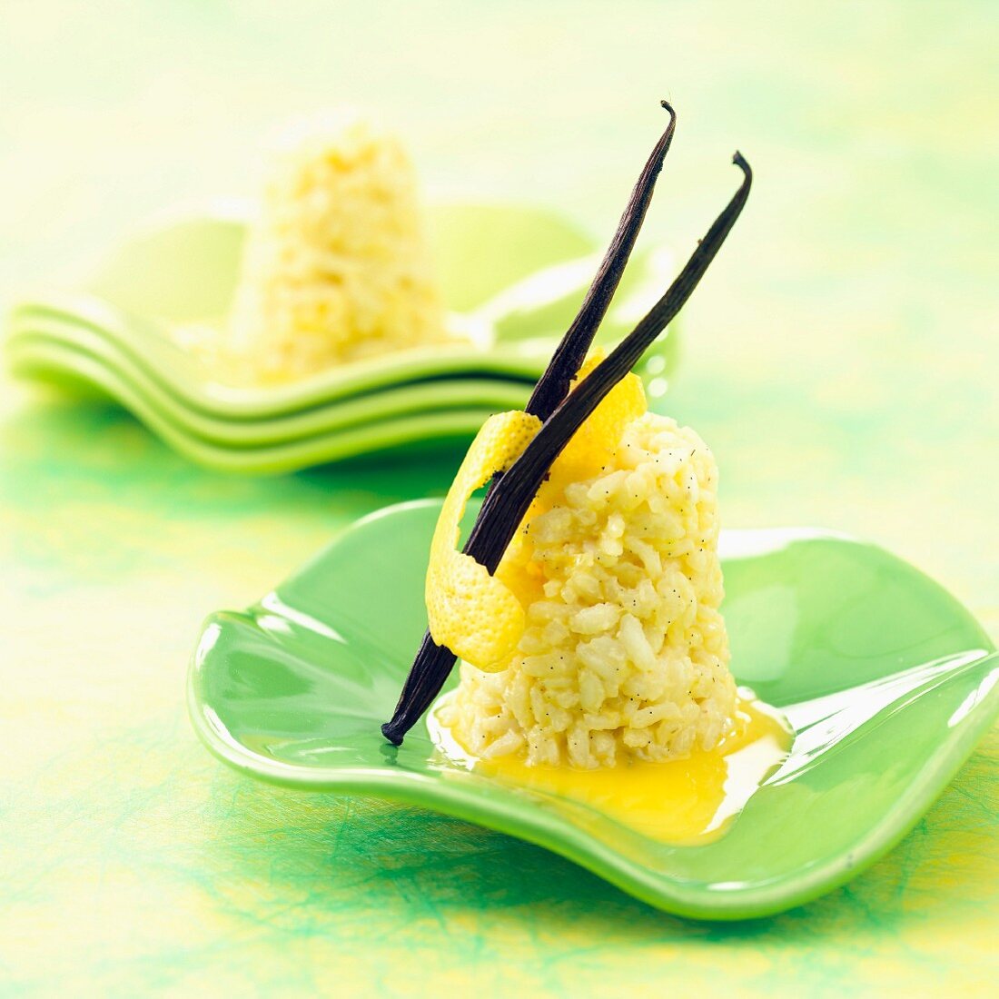 Rice cakes with vanilla and lemon
