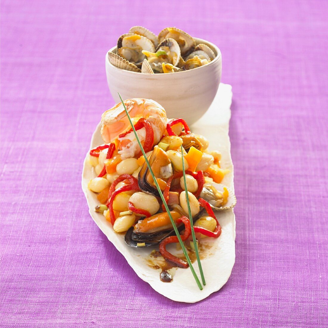 Salat mit Cocos de Paimpol-Bohnen, Miesmuscheln und Herzmuscheln