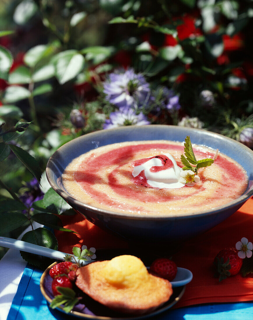 Melon and strawberry soup with sweet almond oil