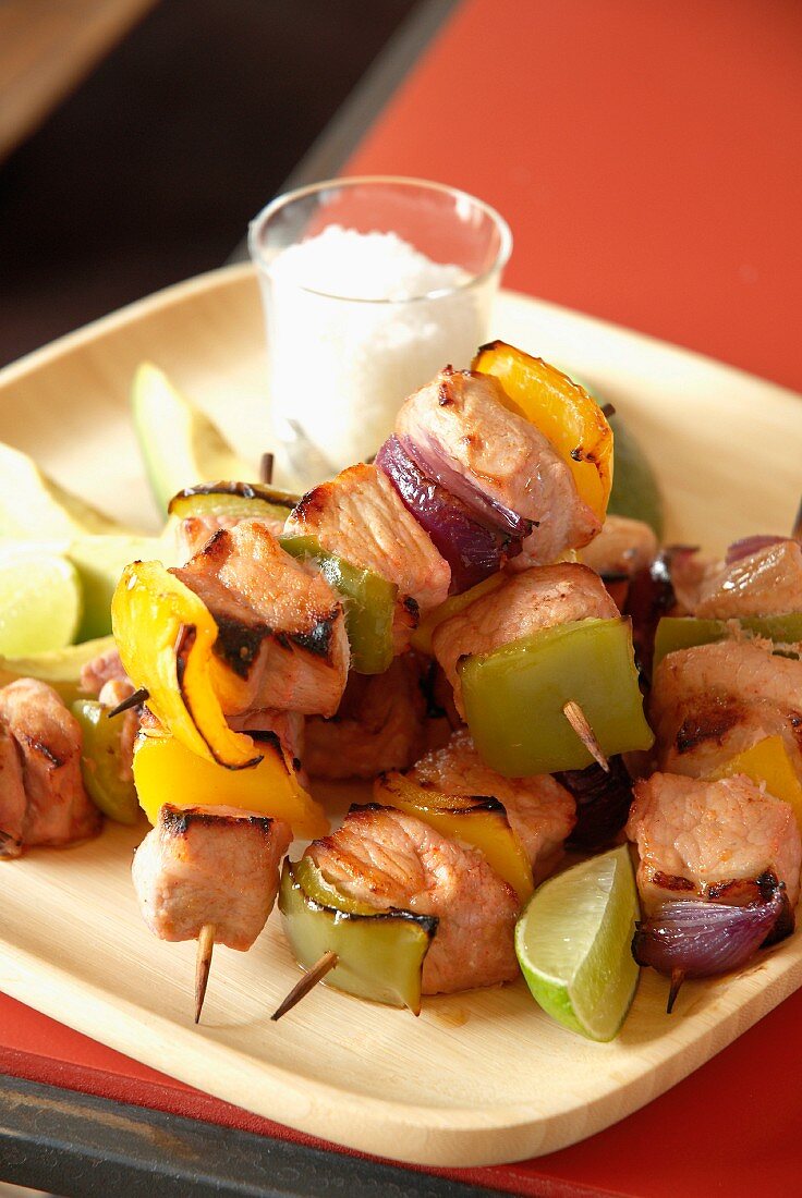Chicken,lime and pepper brochettes