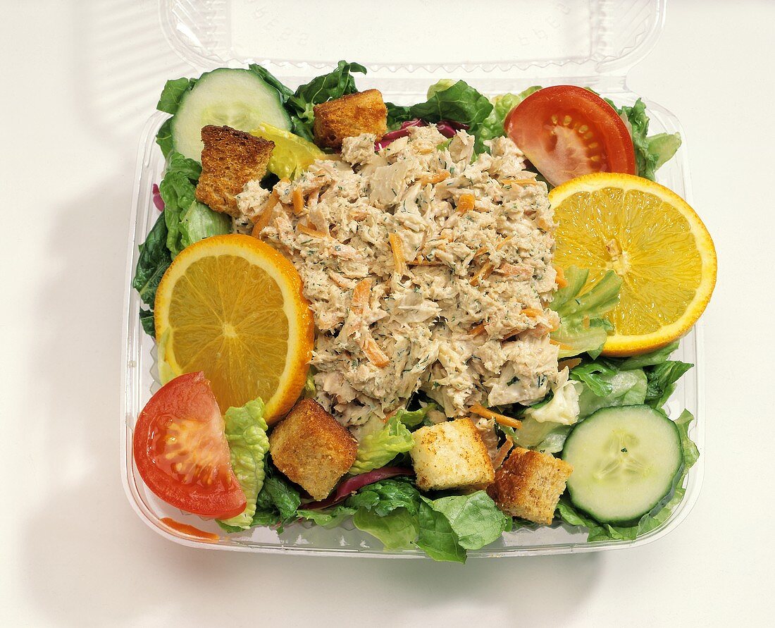 Tuna and orange salad