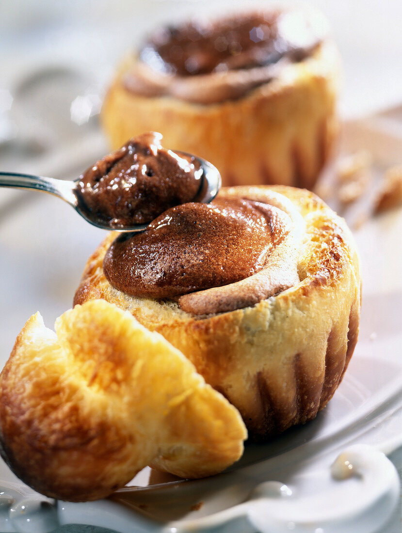 Crunchy Brioche filled with melted chocolate