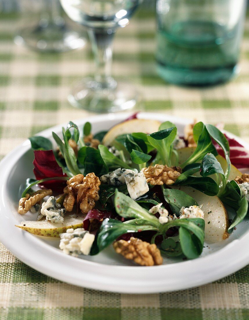 Lamb's lettuce and pear salad